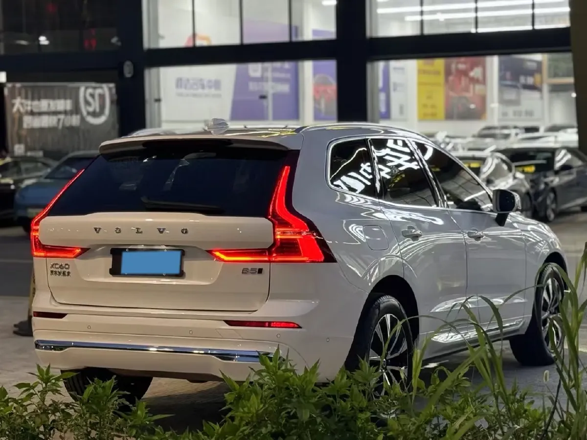 2023 Volvo XC60 PHEV 2.0T 310HP L4 8AT PHEV 18.8KWH,autocango,china used car exporter,china ev exporter,chinese used car exporter,chinese used ev exporter