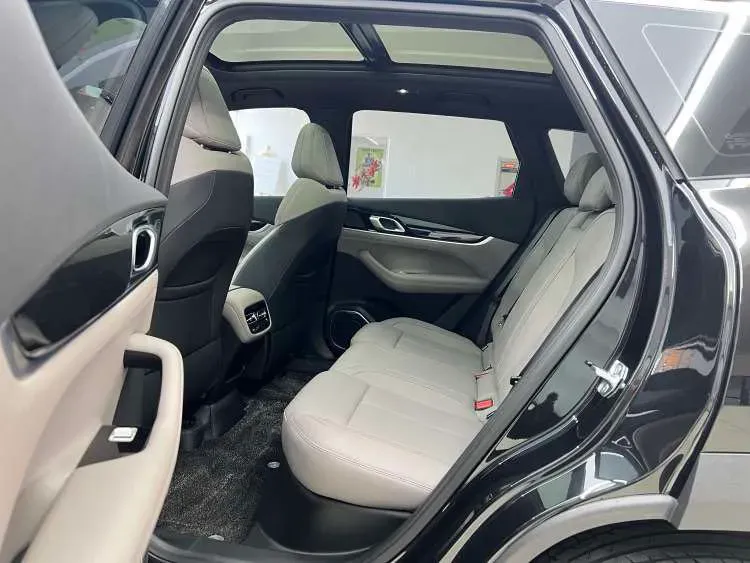 2025 Geely StarRay 1.5T 181HP L4 7DCT,autocango,china used car exporter,china ev exporter,chinese used car exporter,chinese used ev exporter