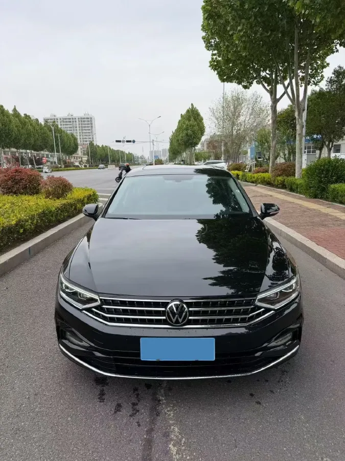 2023 Volkswagen Magotan 2.0T 186HP L4 7DCT,autocango,china used car exporter,china ev exporter,chinese used car exporter,chinese used ev exporter