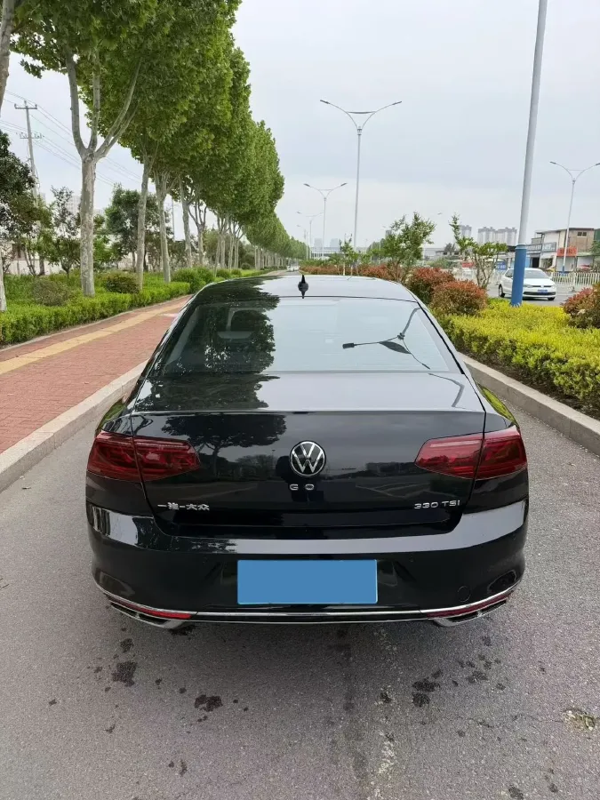 2023 Volkswagen Magotan 2.0T 186HP L4 7DCT,autocango,china used car exporter,china ev exporter,chinese used car exporter,chinese used ev exporter