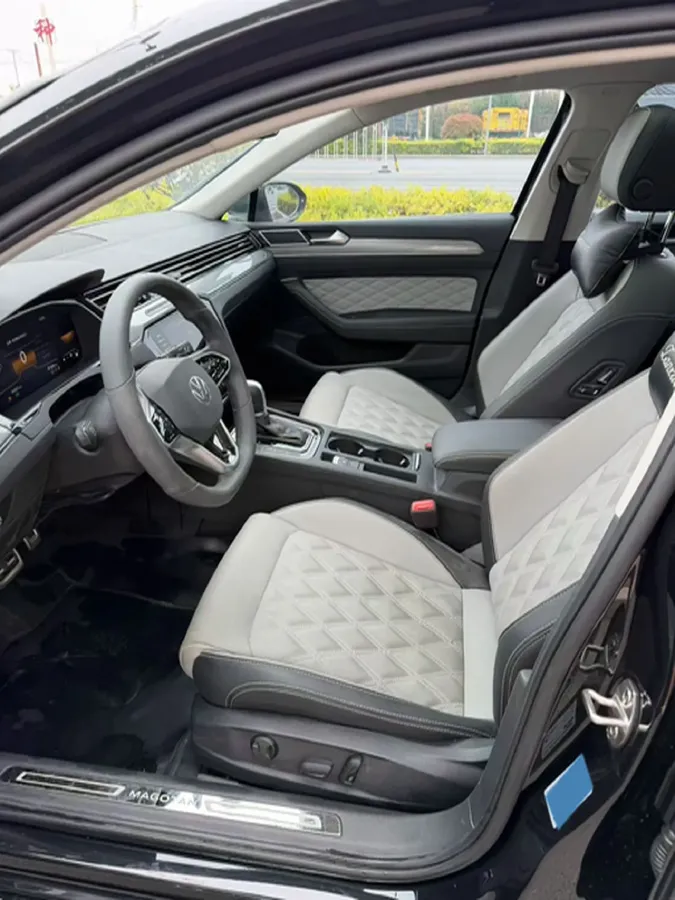2023 Volkswagen Magotan 2.0T 186HP L4 7DCT,autocango,china used car exporter,china ev exporter,chinese used car exporter,chinese used ev exporter