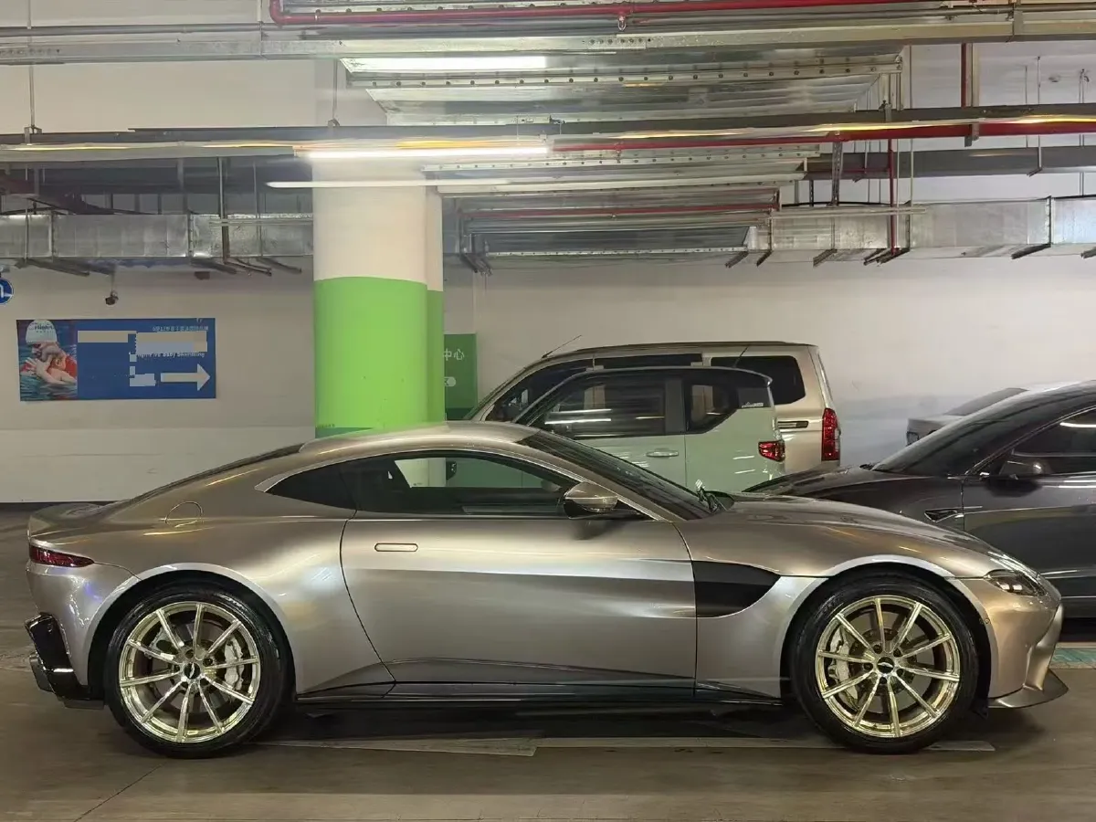 2018 Aston Martin V8 Vantage 4.0T 510HP V8 8AT,autocango,china used car exporter,china ev exporter,chinese used car exporter,chinese used ev exporter