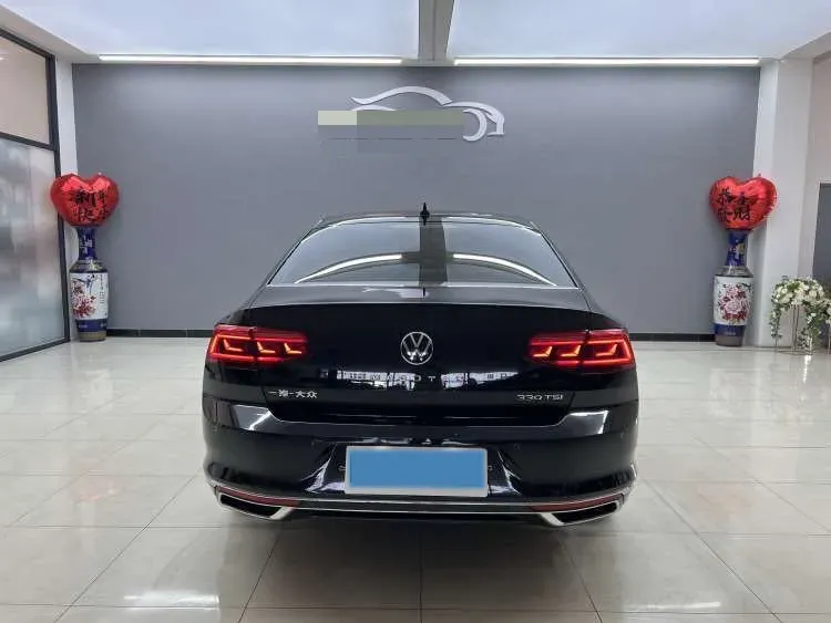 2020 Volkswagen Magotan 2.0T 186HP L4 7DCT,autocango,china used car exporter,china ev exporter,chinese used car exporter,chinese used ev exporter
