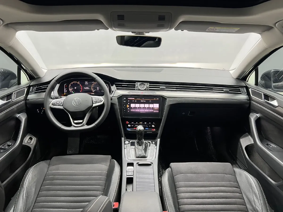 2020 Volkswagen Magotan 2.0T 186HP L4 7DCT,autocango,china used car exporter,china ev exporter,chinese used car exporter,chinese used ev exporter