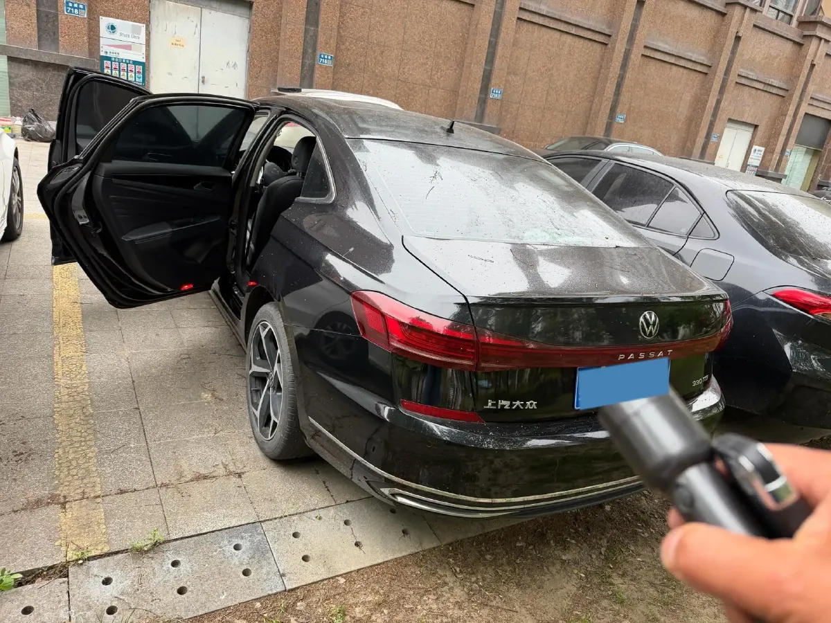 2023 Volkswagen Passat 2.0T 186HP L4 7DCT,autocango,china used car exporter,china ev exporter,chinese used car exporter,chinese used ev exporter