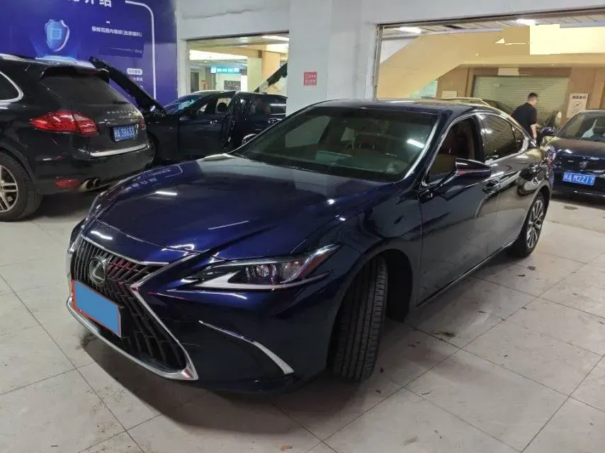2022 Lexus ES 2.0L 173HP L4 CVT,autocango,china used car exporter,china ev exporter,chinese used car exporter,chinese used ev exporter