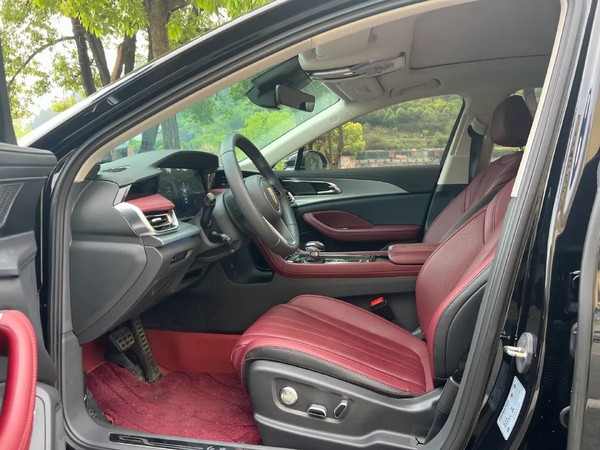 2023 HongQi H5 2.0T 224HP L4 8AT,autocango,china used car exporter,china ev exporter,chinese used car exporter,chinese used ev exporter