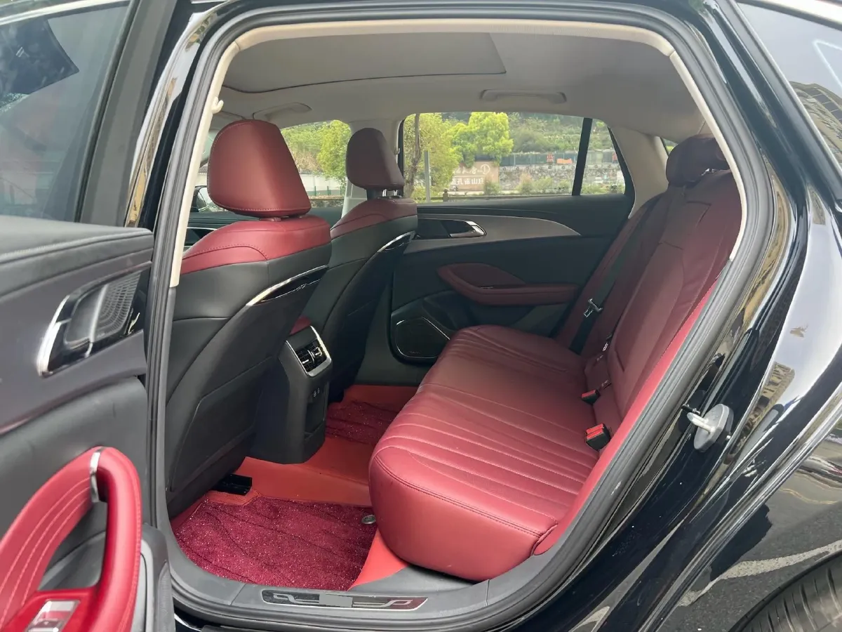 2023 HongQi H5 2.0T 224HP L4 8AT,autocango,china used car exporter,china ev exporter,chinese used car exporter,chinese used ev exporter