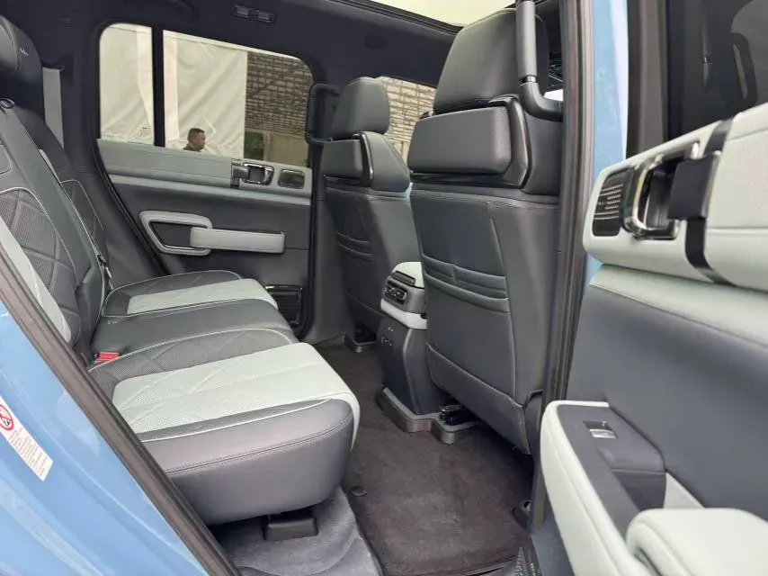 2023 FangChengBao Bao 5 1.5T 194HP L4 E-CVT PHEV 31.8KWH,autocango,china used car exporter,china ev exporter,chinese used car exporter,chinese used ev exporter