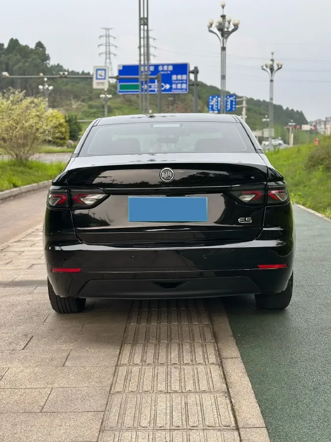 2021 Weltmeister E.5 BEV 49.92KWH,autocango,china used car exporter,china ev exporter,chinese used car exporter,chinese used ev exporter