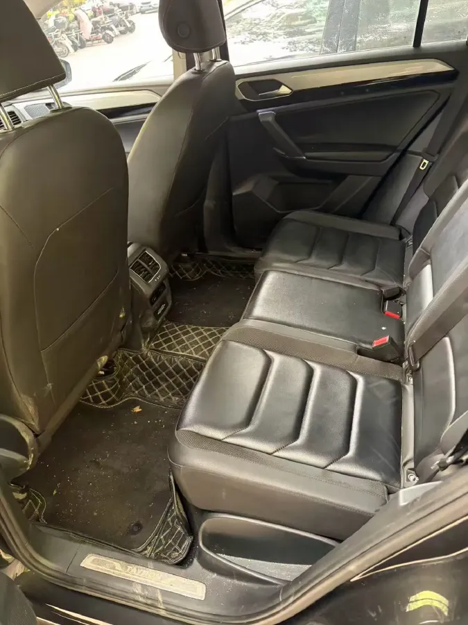 2019 Jeep Cherokee 2.0T 234HP L4 9AT,autocango,china used car exporter,china ev exporter,chinese used car exporter,chinese used ev exporter