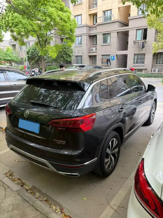 2019 Jeep Cherokee 2.0T 234HP L4 9AT,autocango,china used car exporter,china ev exporter,chinese used car exporter,chinese used ev exporter