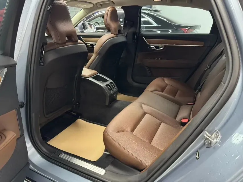 2019 Infiniti Q70 2.0T 211HP L4 7AT,autocango,china used car exporter,china ev exporter,chinese used car exporter,chinese used ev exporter