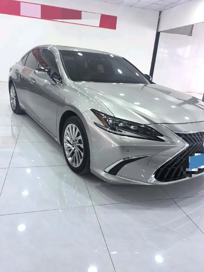 2021 Lexus ES 2.5L 178HP L4 E-CVT Hybrid,autocango,china used car exporter,china ev exporter,chinese used car exporter,chinese used ev exporter