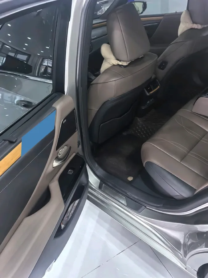 2021 Lexus ES 2.5L 178HP L4 E-CVT Hybrid,autocango,china used car exporter,china ev exporter,chinese used car exporter,chinese used ev exporter