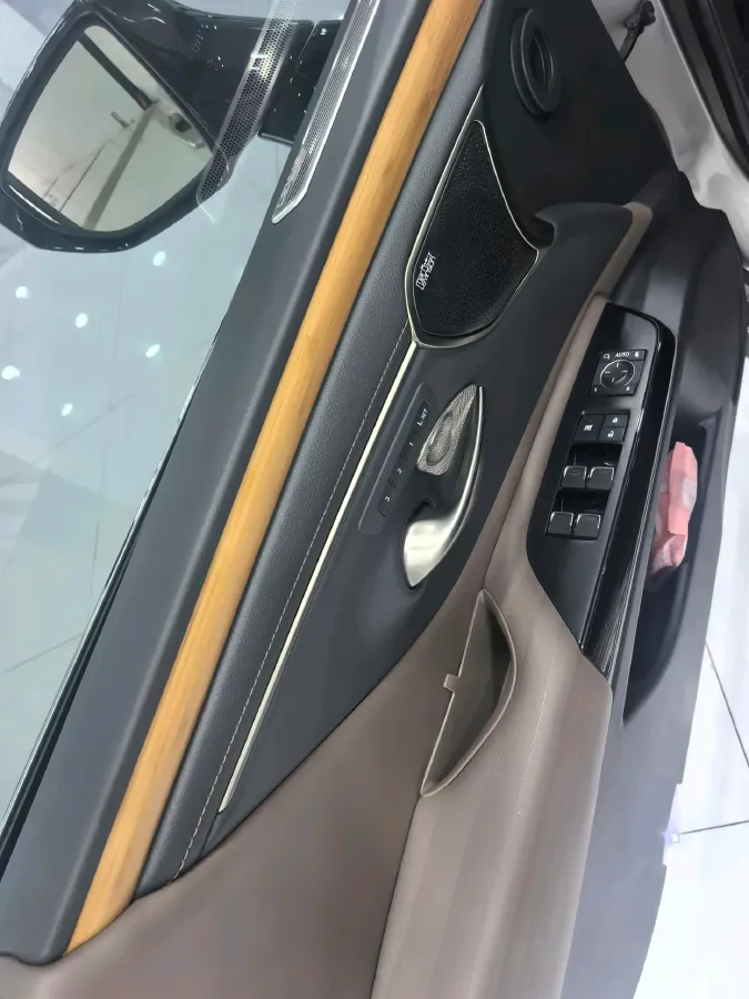 2021 Lexus ES 2.5L 178HP L4 E-CVT Hybrid,autocango,china used car exporter,china ev exporter,chinese used car exporter,chinese used ev exporter