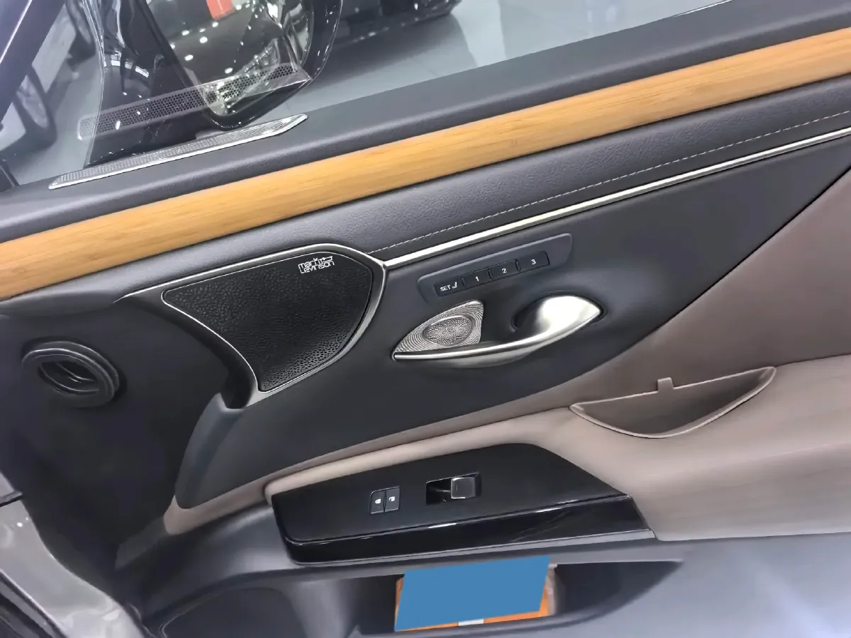 2021 Lexus ES 2.5L 178HP L4 E-CVT Hybrid,autocango,china used car exporter,china ev exporter,chinese used car exporter,chinese used ev exporter