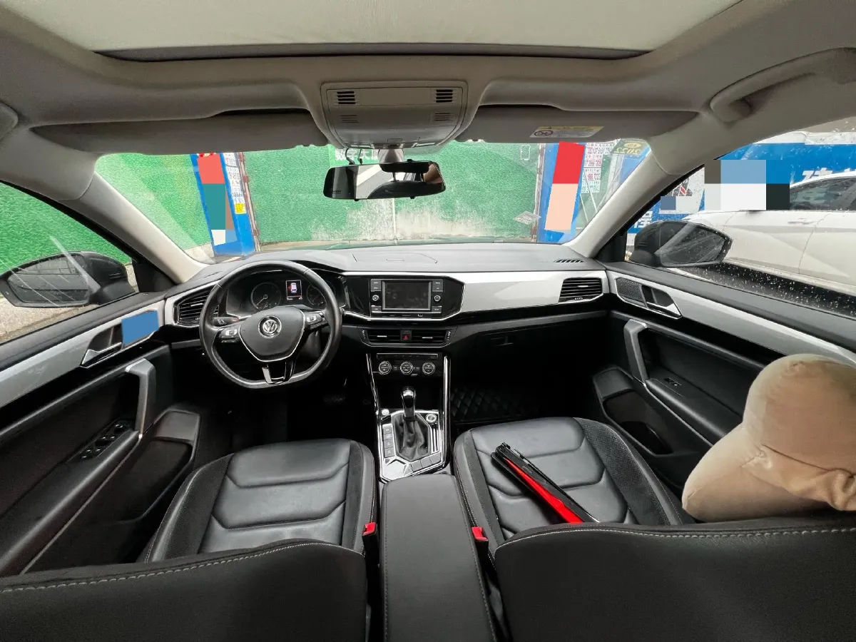 2019 Jeep Cherokee 2.0T 234HP L4 9AT,autocango,china used car exporter,china ev exporter,chinese used car exporter,chinese used ev exporter