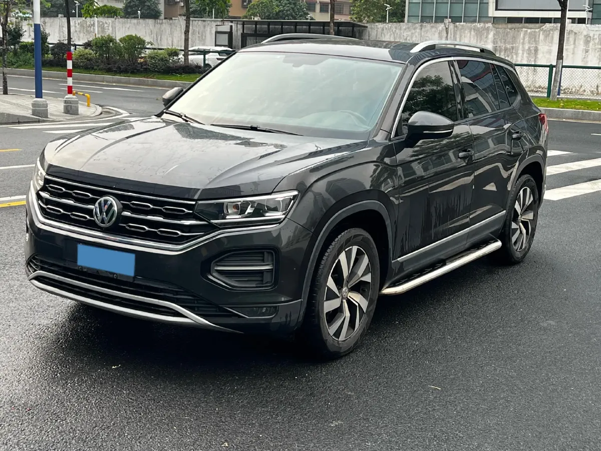 2019 Jeep Cherokee 2.0T 234HP L4 9AT,autocango,china used car exporter,china ev exporter,chinese used car exporter,chinese used ev exporter