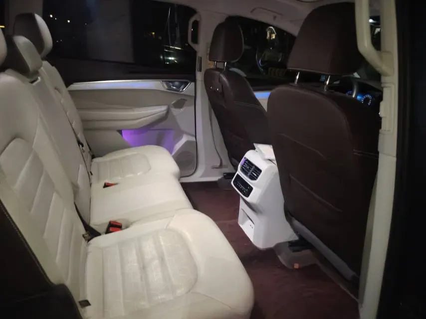 2022 Volkswagen Talagon 2.0T 220HP L4 7DCT,autocango,china used car exporter,china ev exporter,chinese used car exporter,chinese used ev exporter