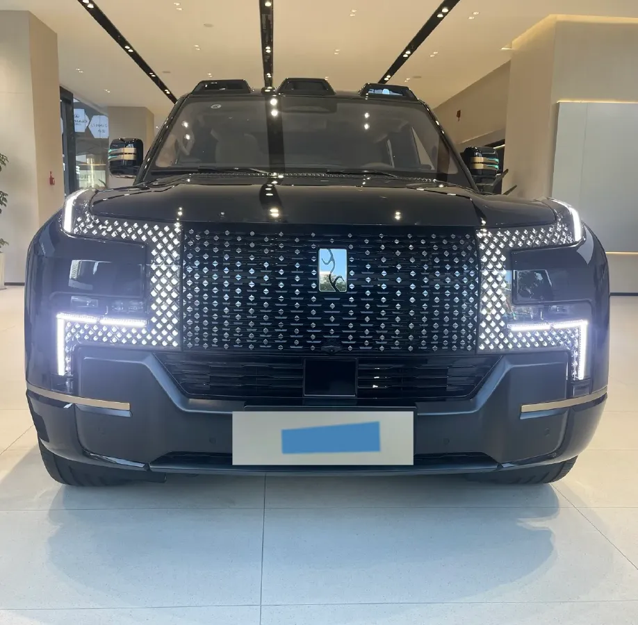 2025 YangWang U8 L REEV 272HP REEV,autocango,china used car exporter,china ev exporter,chinese used car exporter,chinese used ev exporter