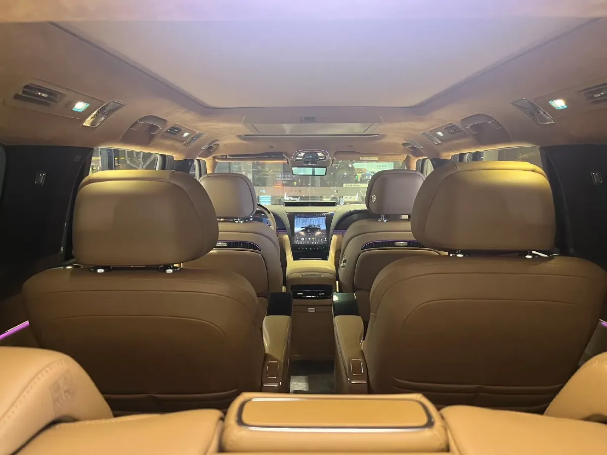 2025 YangWang U8 L REEV 272HP REEV,autocango,china used car exporter,china ev exporter,chinese used car exporter,chinese used ev exporter