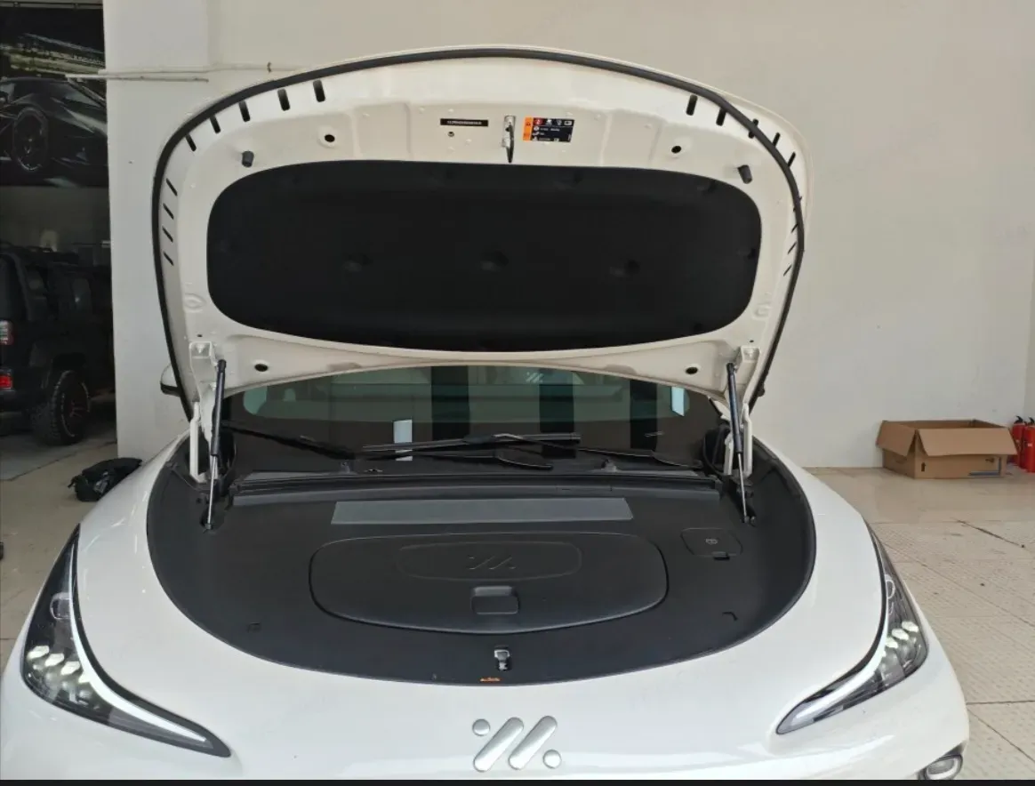 2025 IM LS6 BEV 83KWH,autocango,china used car exporter,china ev exporter,chinese used car exporter,chinese used ev exporter