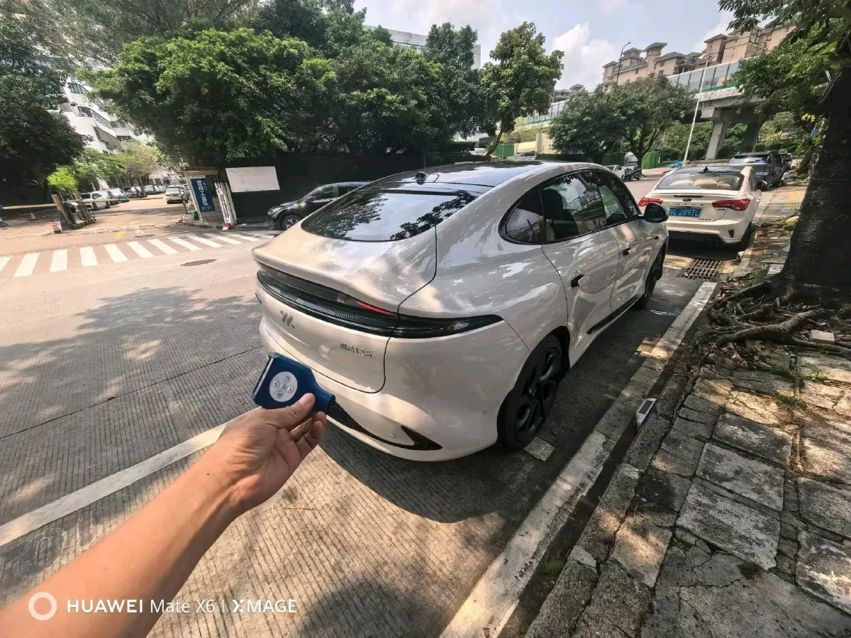 2025 IM LS6 BEV 83KWH,autocango,china used car exporter,china ev exporter,chinese used car exporter,chinese used ev exporter