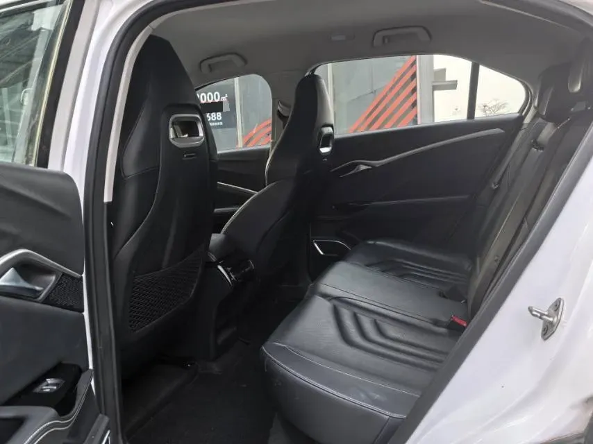 2021 Roewe RX5 1.5T 181HP L4 7DCT,autocango,china used car exporter,china ev exporter,chinese used car exporter,chinese used ev exporter