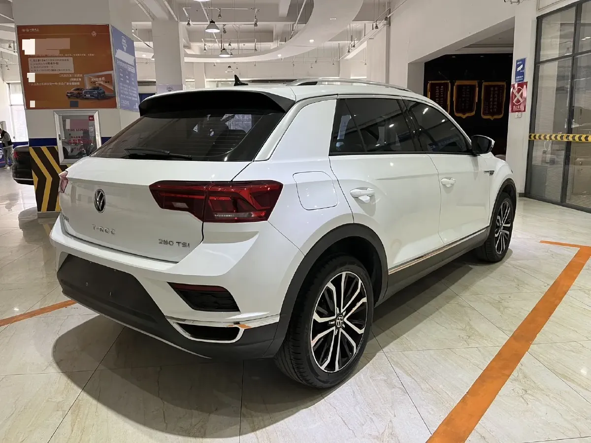 2022 Volkswagen T-Roc 1.4T 150HP L4 7DCT,autocango,china used car exporter,china ev exporter,chinese used car exporter,chinese used ev exporter