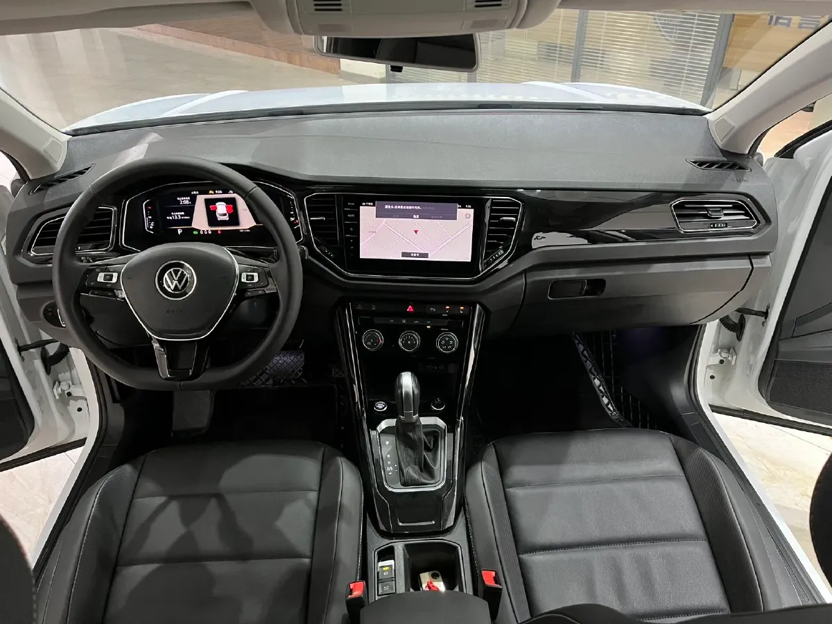 2022 Volkswagen T-Roc 1.4T 150HP L4 7DCT,autocango,china used car exporter,china ev exporter,chinese used car exporter,chinese used ev exporter