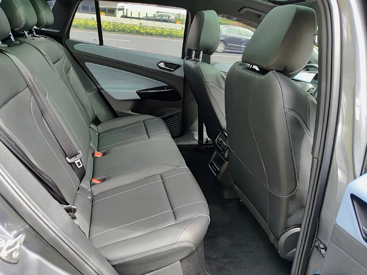 2022 Volkswagen ID.4 X BEV 57.3KWH,autocango,china used car exporter,china ev exporter,chinese used car exporter,chinese used ev exporter