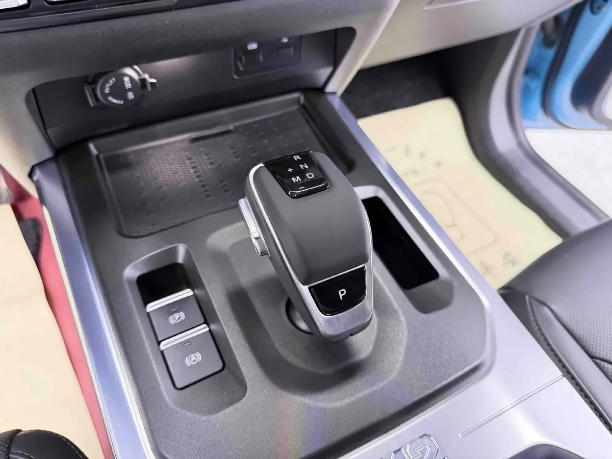 2025 212 212 T01 2.0T 252HP L4 8AT,autocango,china used car exporter,china ev exporter,chinese used car exporter,chinese used ev exporter