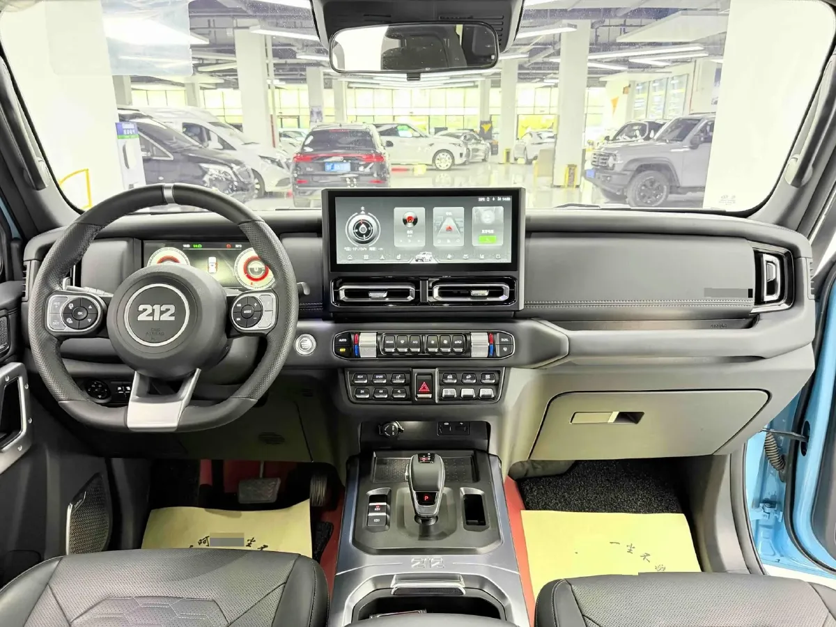 2025 212 212 T01 2.0T 252HP L4 8AT,autocango,china used car exporter,china ev exporter,chinese used car exporter,chinese used ev exporter