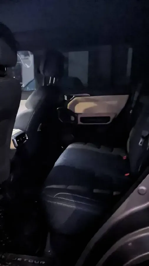 2024 Jetour ShanHai TravellerC-DM 1.5T 156HP L4 3DHT PHEV 43.24KWH,autocango,china used car exporter,china ev exporter,chinese used car exporter,chinese used ev exporter