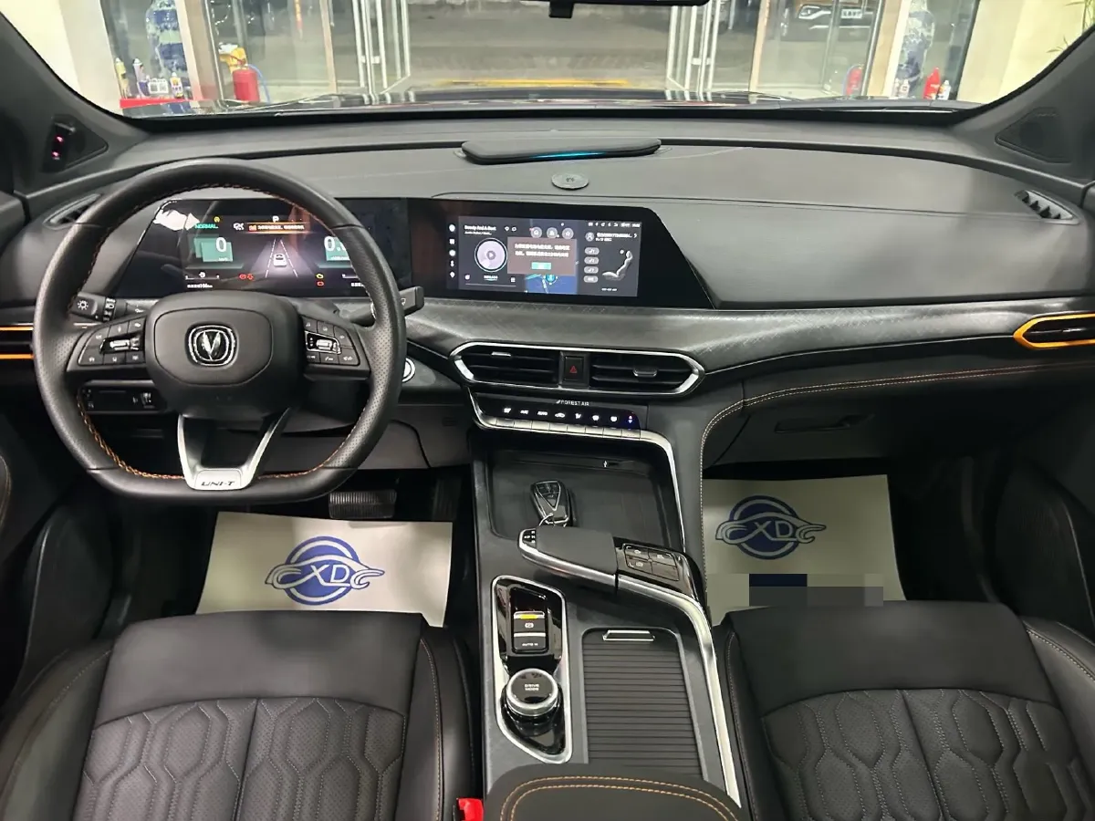 2022 ChangAn UNI-T 1.5T 188HP L4 7DCT,autocango,china used car exporter,china ev exporter,chinese used car exporter,chinese used ev exporter