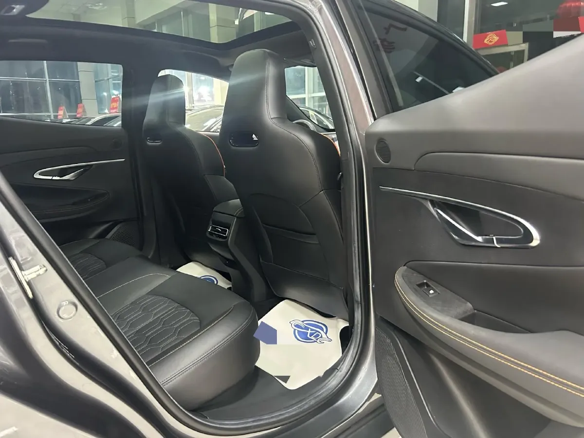 2022 ChangAn UNI-T 1.5T 188HP L4 7DCT,autocango,china used car exporter,china ev exporter,chinese used car exporter,chinese used ev exporter