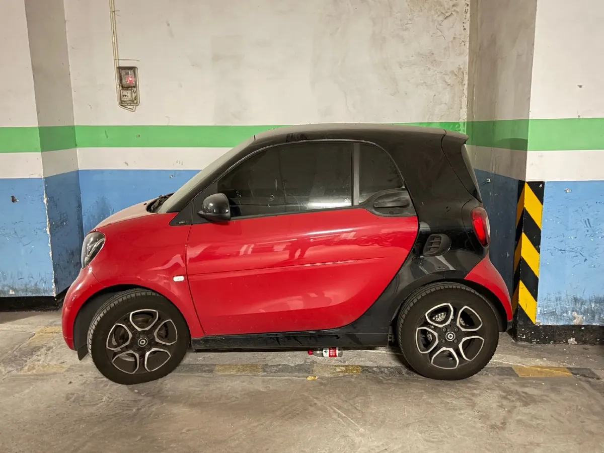 2019 Smart smart fortwo 0.9T 90HP L3 6DCT,autocango,china used car exporter,china ev exporter,chinese used car exporter,chinese used ev exporter