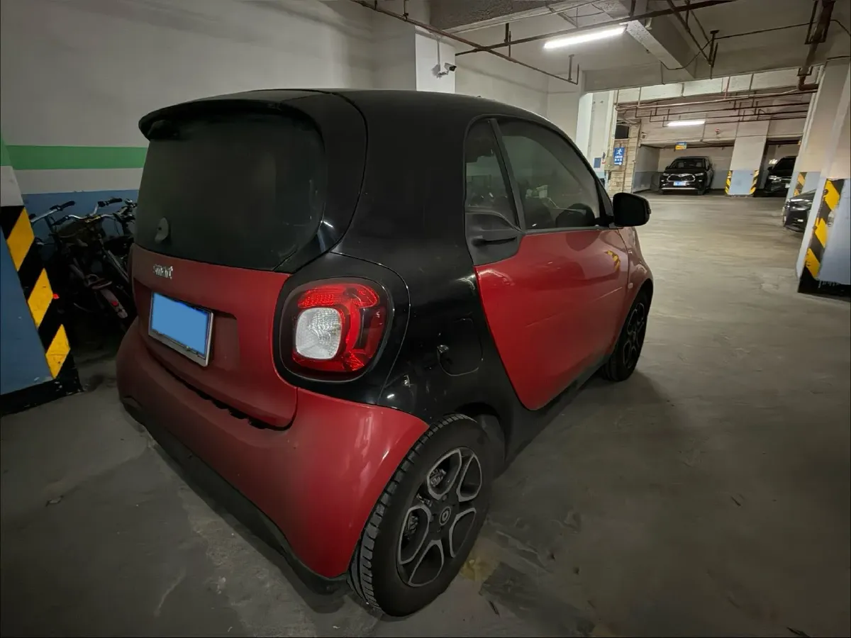 2019 Smart smart fortwo 0.9T 90HP L3 6DCT,autocango,china used car exporter,china ev exporter,chinese used car exporter,chinese used ev exporter