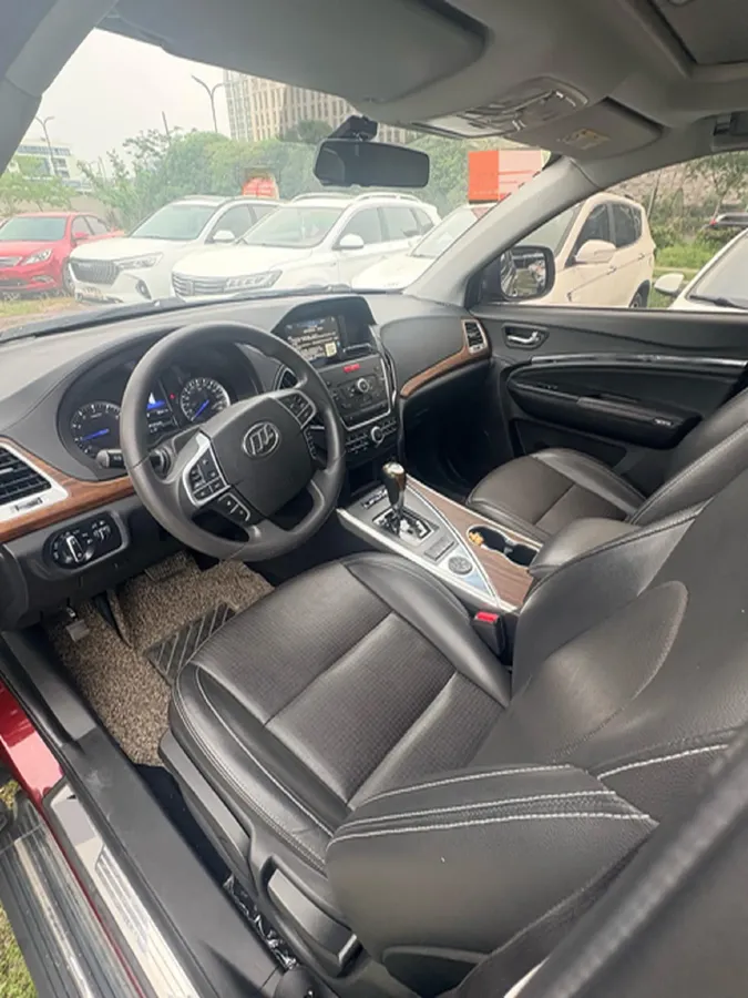 2017 LiFan X80 2.0T 192HP L4 6AT,autocango,china used car exporter,china ev exporter,chinese used car exporter,chinese used ev exporter