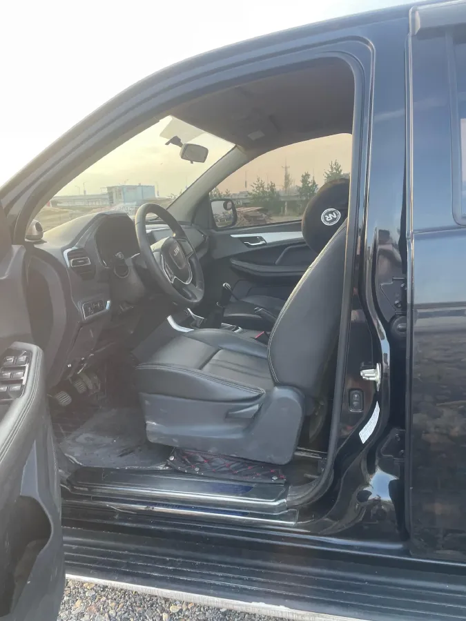 2022 Isuzu RE-MAX Jim 2.8T 120HP L4 5MT,autocango,china used car exporter,china ev exporter,chinese used car exporter,chinese used ev exporter