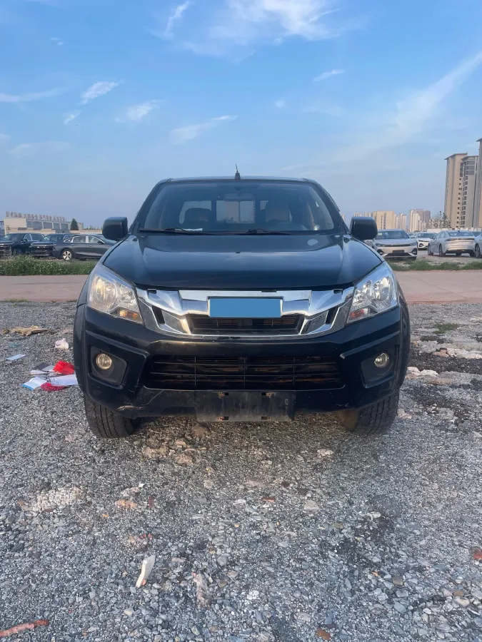 2022 Isuzu RE-MAX Jim 2.8T 120HP L4 5MT,autocango,china used car exporter,china ev exporter,chinese used car exporter,chinese used ev exporter