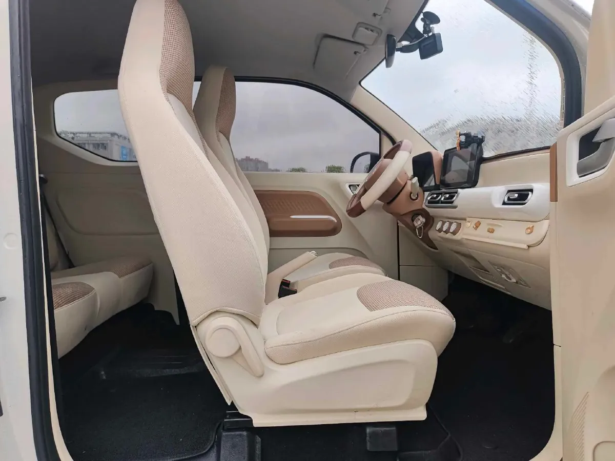 2024 WuLing HongGuang MINI EV BEV 17.3KWH,autocango,china used car exporter,china ev exporter,chinese used car exporter,chinese used ev exporter