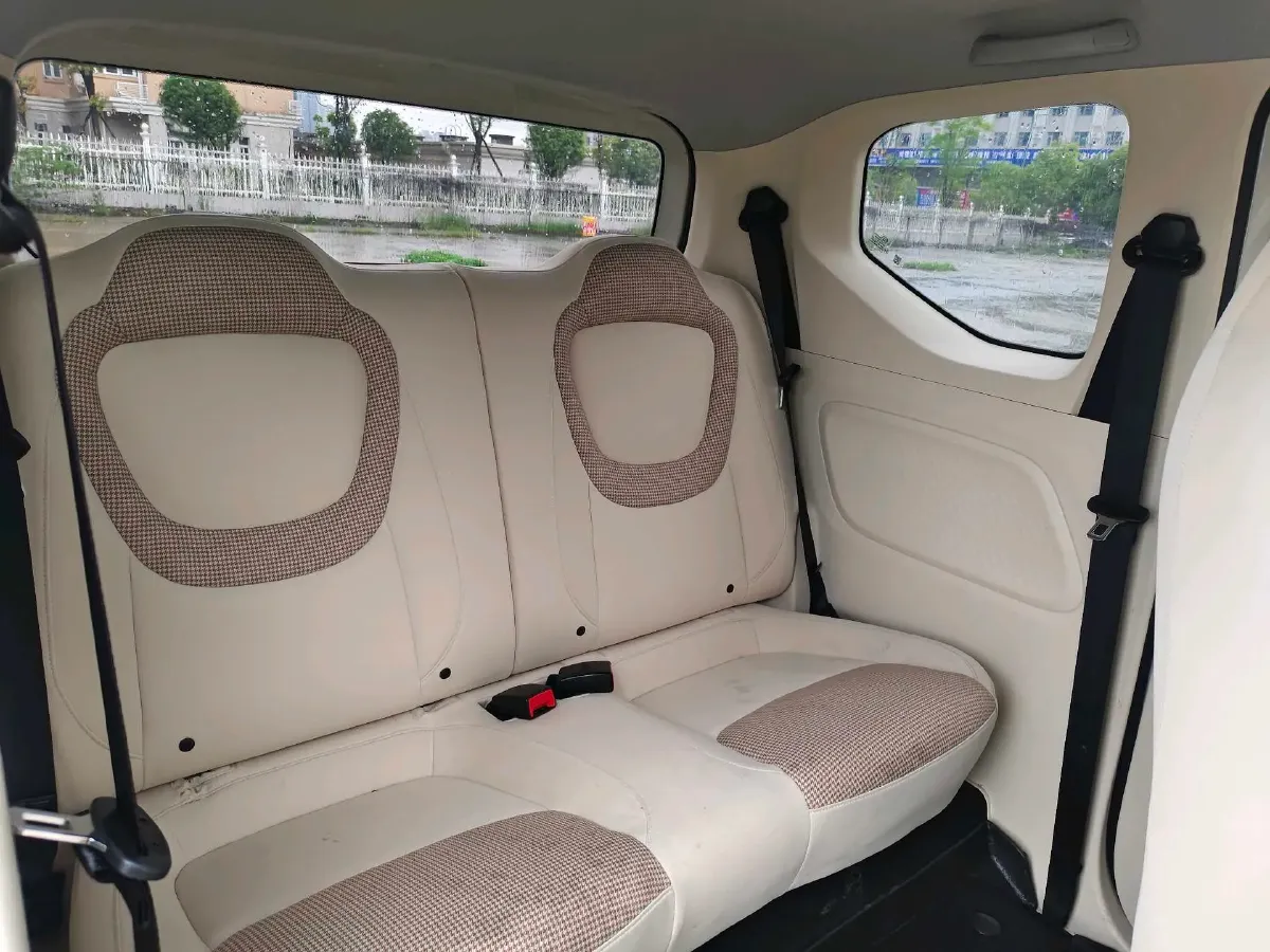 2024 WuLing HongGuang MINI EV BEV 17.3KWH,autocango,china used car exporter,china ev exporter,chinese used car exporter,chinese used ev exporter