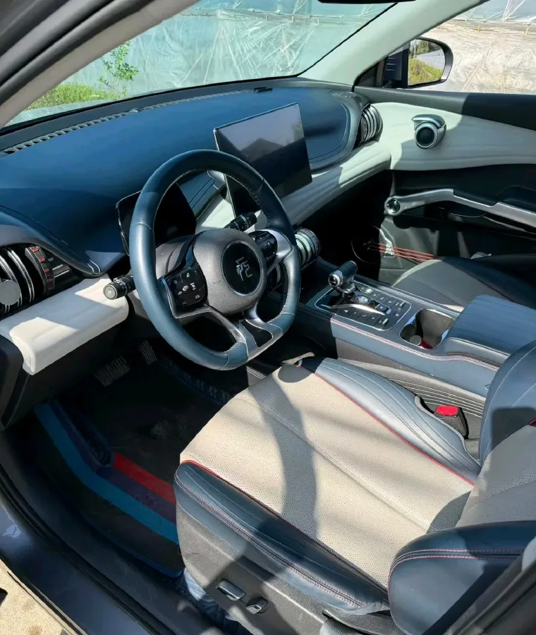 2022 Roewe RX5 MAX 1.5T 181HP L4 6AT,autocango,china used car exporter,china ev exporter,chinese used car exporter,chinese used ev exporter