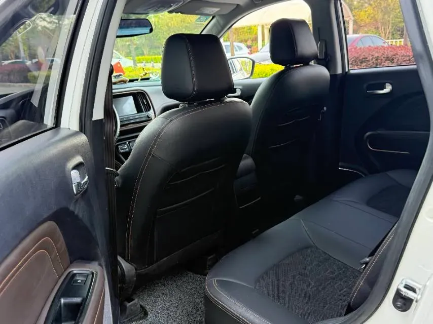 2017 GAC Trumpchi GS3 1.5L 114HP L4 5MT,autocango,china used car exporter,china ev exporter,chinese used car exporter,chinese used ev exporter