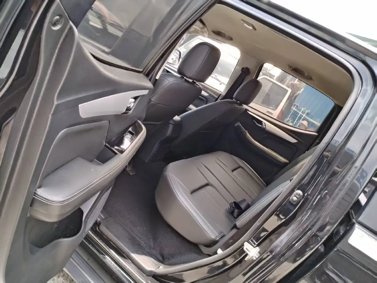 2018 Isuzu RE-MAX Jim 2.8T 116HP L4 5MT,autocango,china used car exporter,china ev exporter,chinese used car exporter,chinese used ev exporter