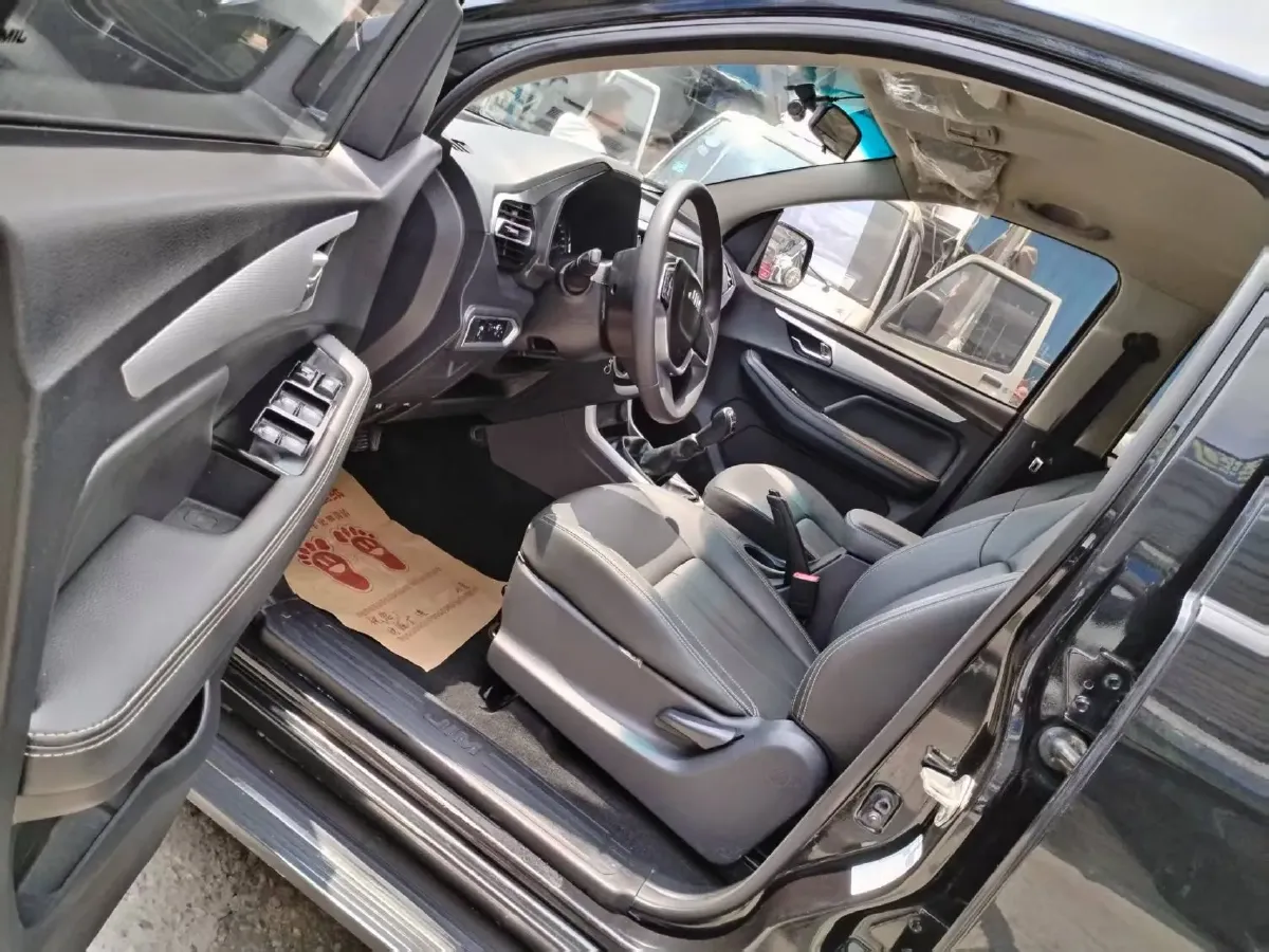 2018 Isuzu RE-MAX Jim 2.8T 116HP L4 5MT,autocango,china used car exporter,china ev exporter,chinese used car exporter,chinese used ev exporter