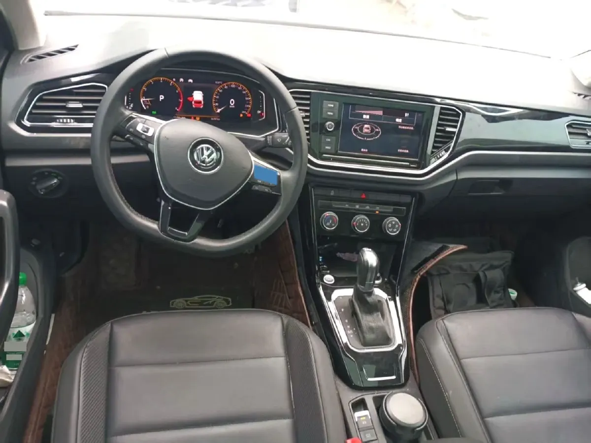 2019 Volkswagen T-Roc 1.4T 131HP L4 7DCT,autocango,china used car exporter,china ev exporter,chinese used car exporter,chinese used ev exporter