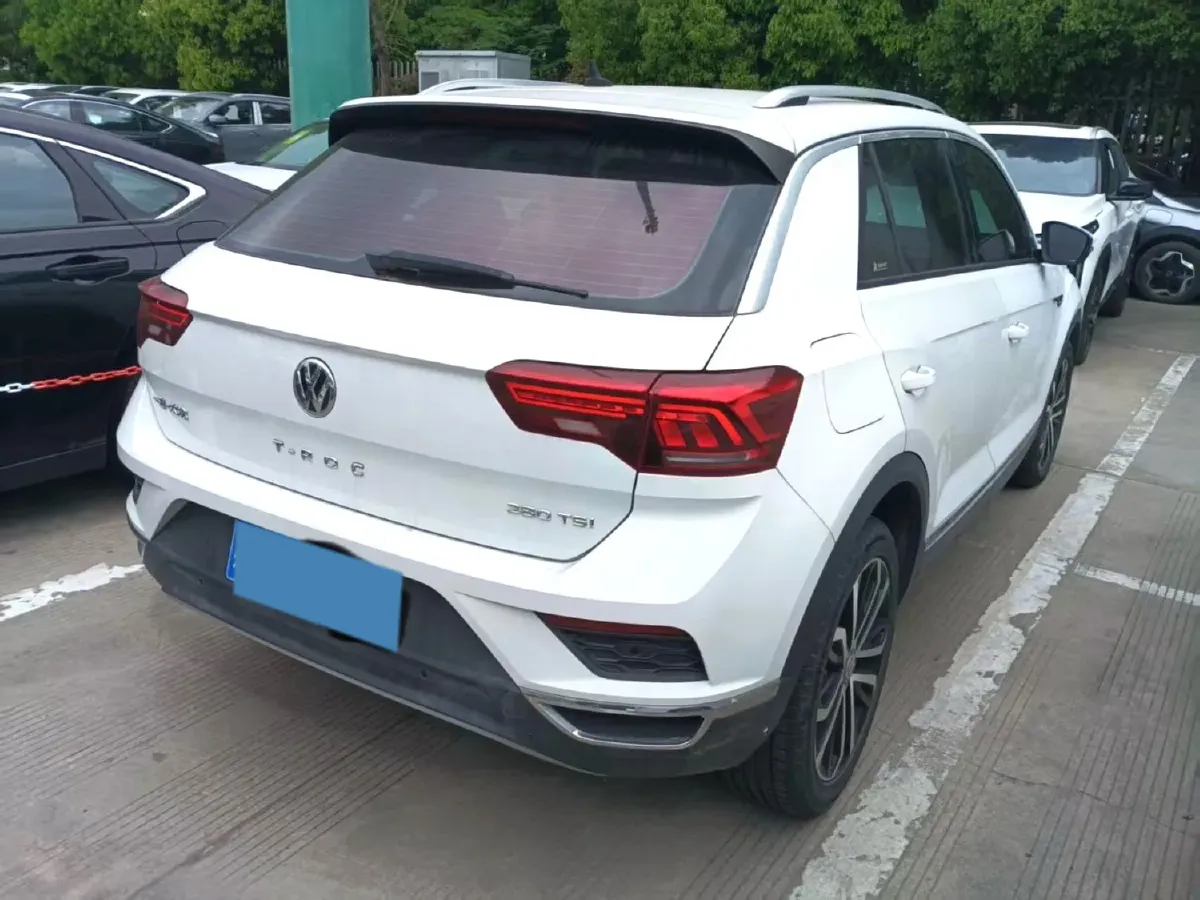 2019 Volkswagen T-Roc 1.4T 131HP L4 7DCT,autocango,china used car exporter,china ev exporter,chinese used car exporter,chinese used ev exporter